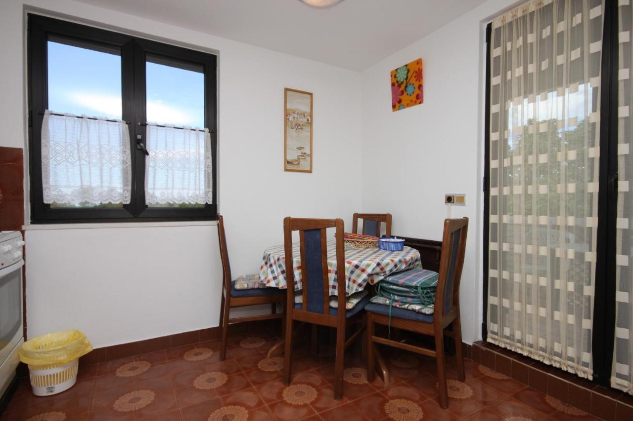 Apartments With A Parking Space Zambratija, Umag - 7059 المظهر الخارجي الصورة